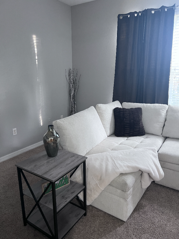 2410 Middleton Grove Dr - Photo 2 of 10