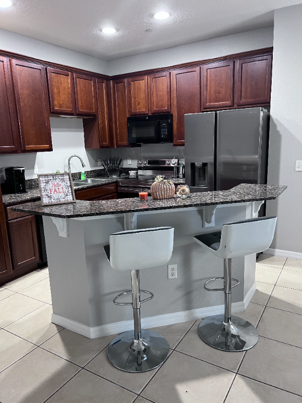 2410 Middleton Grove Dr - Photo 4 of 10