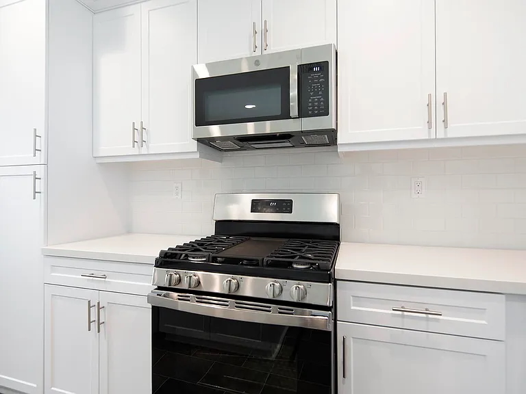 409 Lake Shore Way - Photo 3 of 20