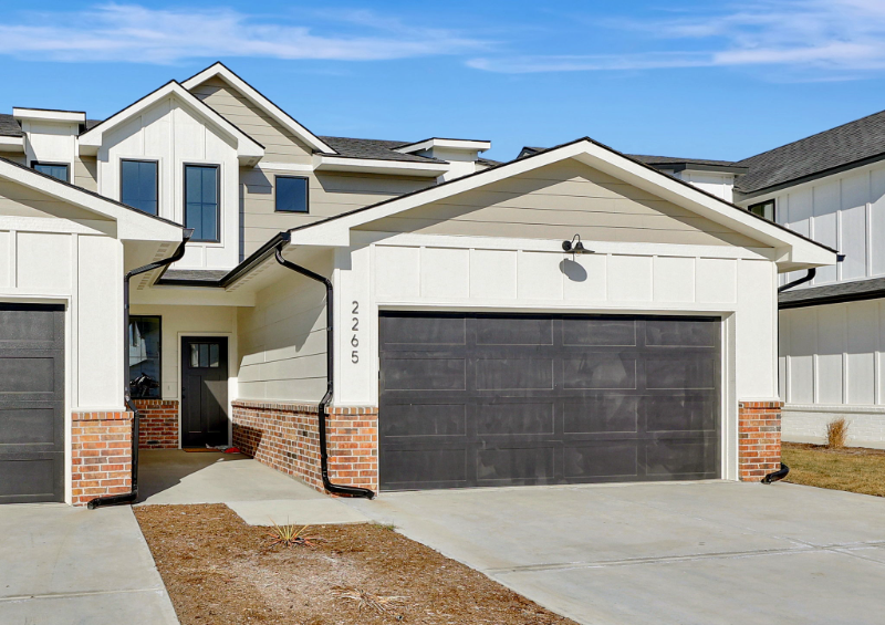 2265 N 159th Ct E - Photo 2 of 16