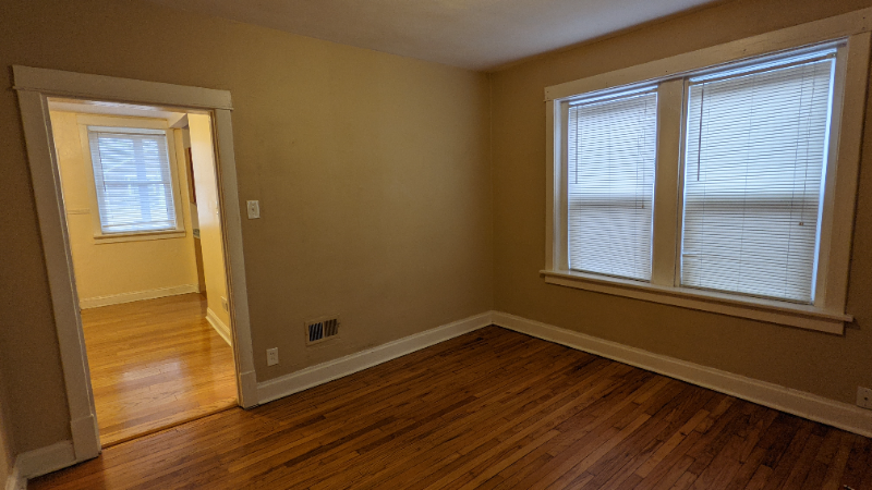 5225 Bancroft Ave - Photo 3 of 17