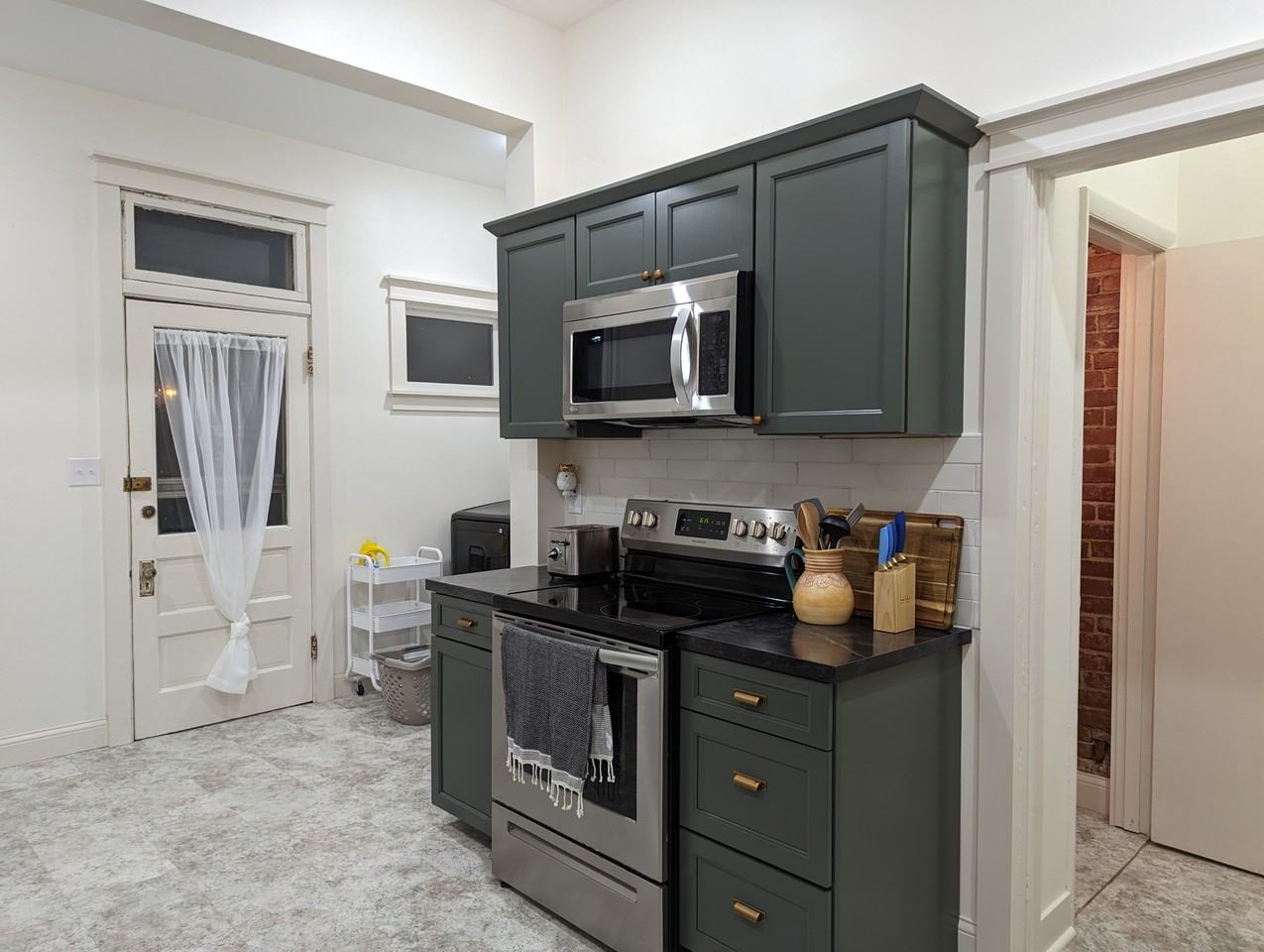 19 E Powell Ave #19 - Photo 3 of 24