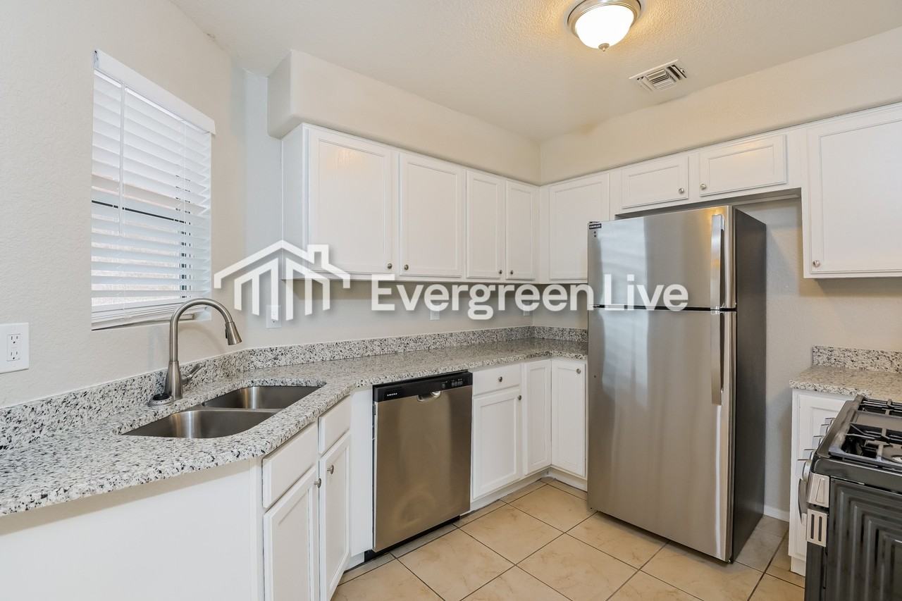 1801 W Calle Guadalajara - Photo 6 of 20