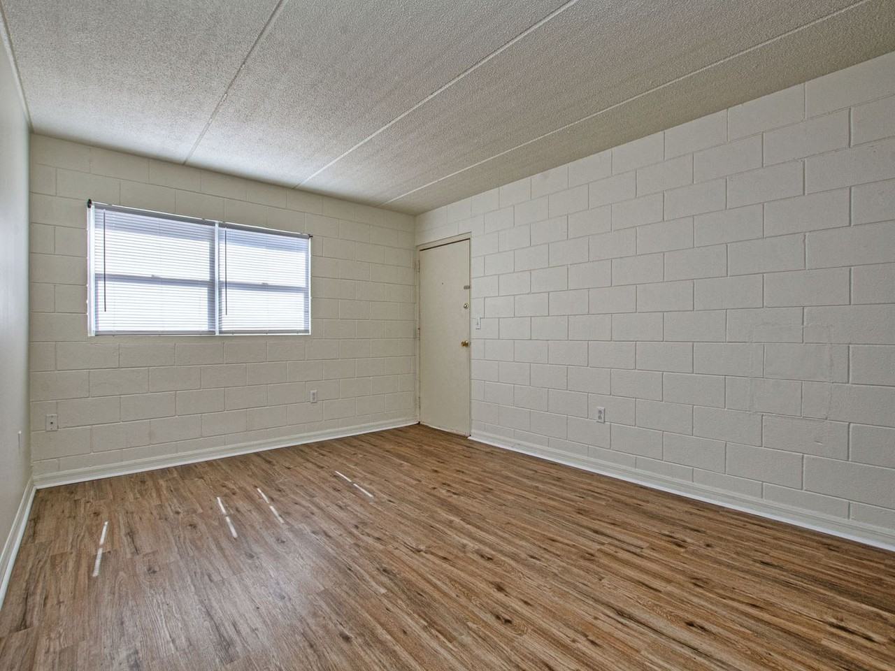 Parkview Apartments - Photo 5 of 13