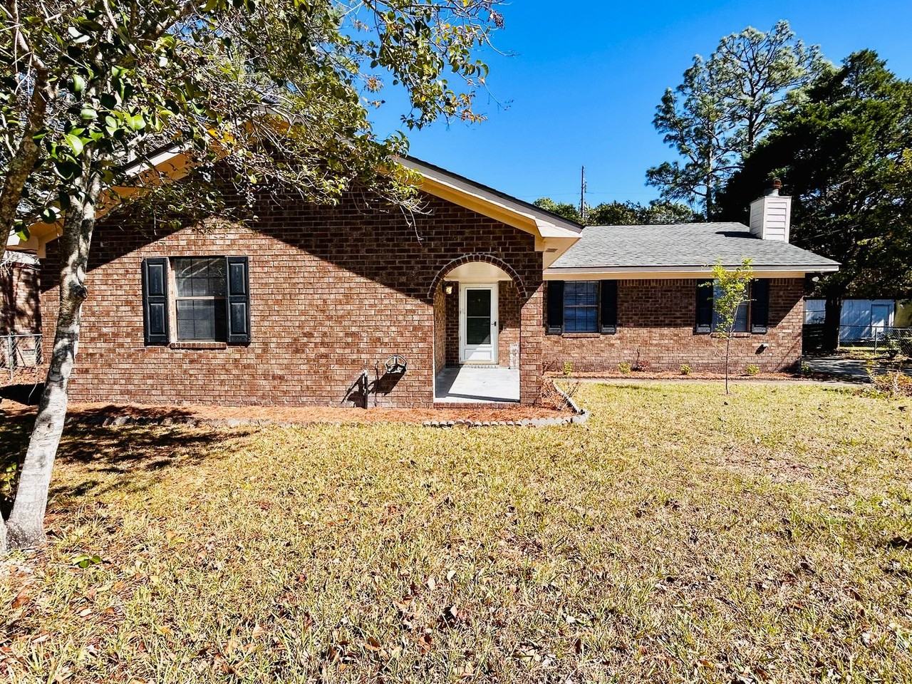 1020 Bacon Rd - Photo 2 of 21