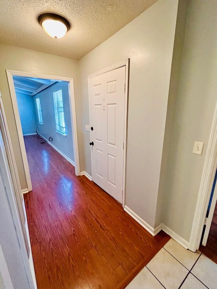 1020 Bacon Rd - Photo 3 of 21