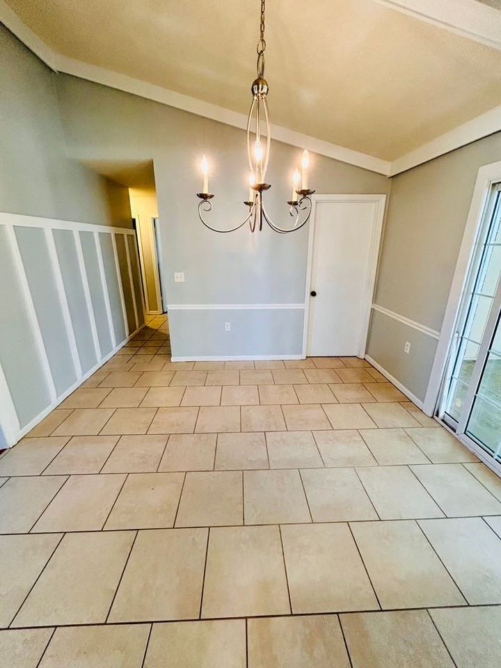1020 Bacon Rd - Photo 7 of 21