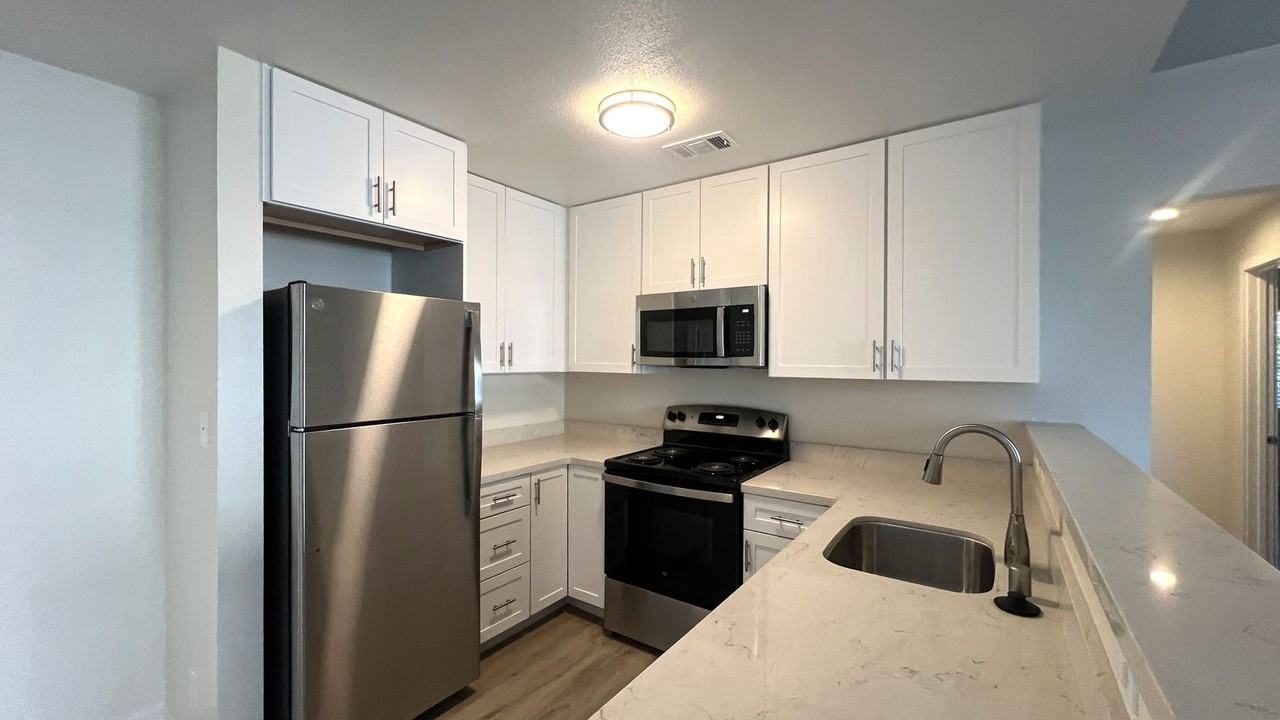 Gardenside Apartments - Photo 6 of 20