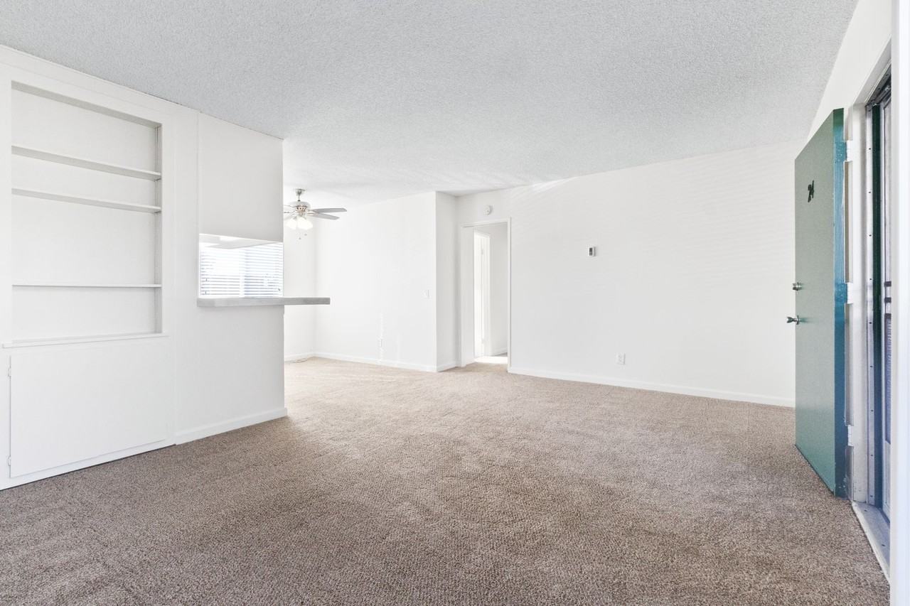 San Remo Court - Photo 2 of 26