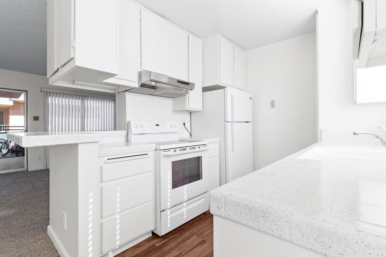 San Remo Court - Photo 6 of 26