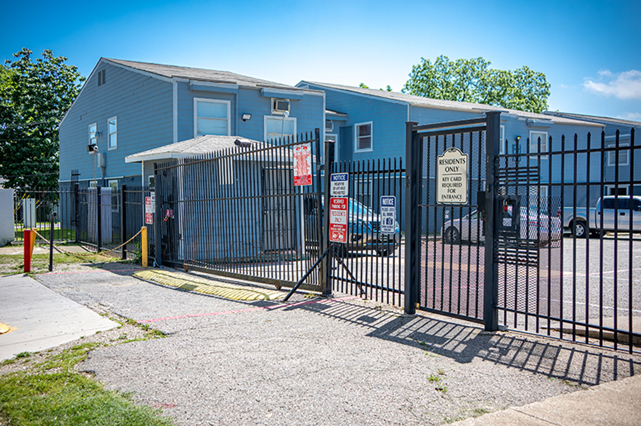 Bonita Gardens Apartments - Photo 2 of 18