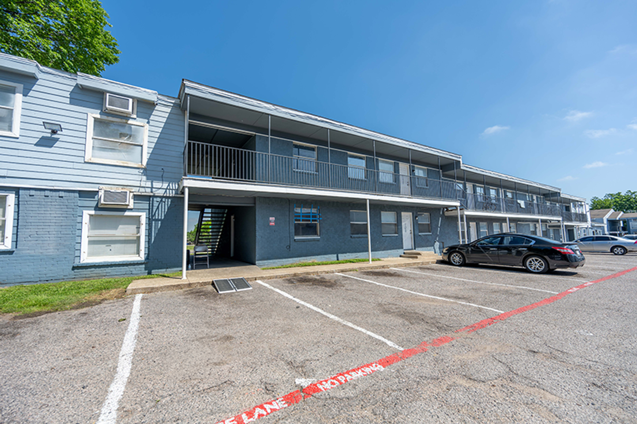 Bonita Gardens Apartments - Photo 3 of 18