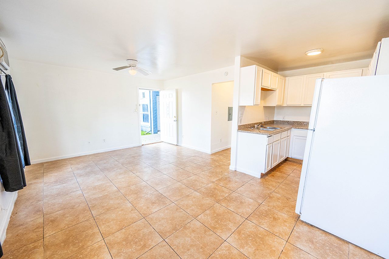 Bonita Gardens Apartments - Photo 7 of 18