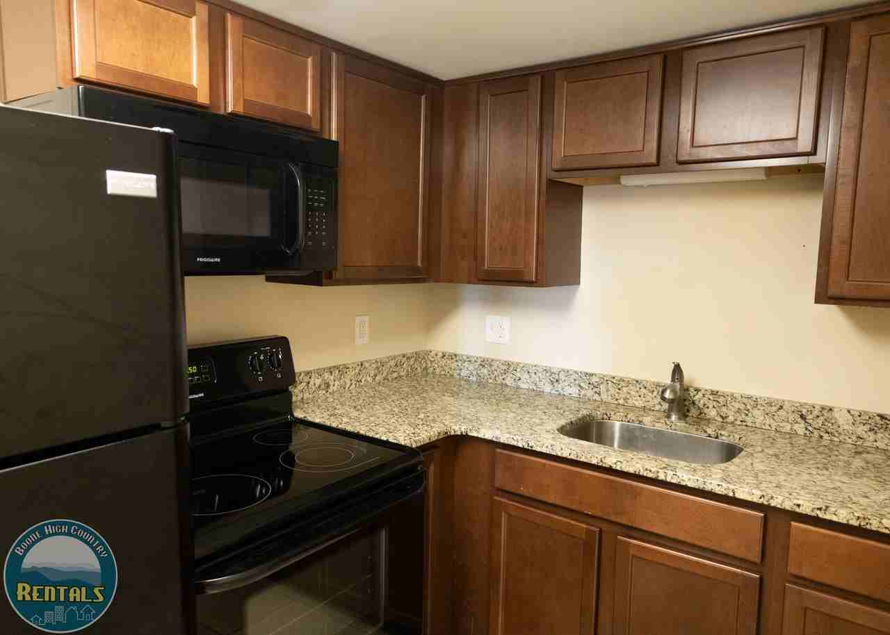 Summit Woods Apartments - Photo 4 of 9