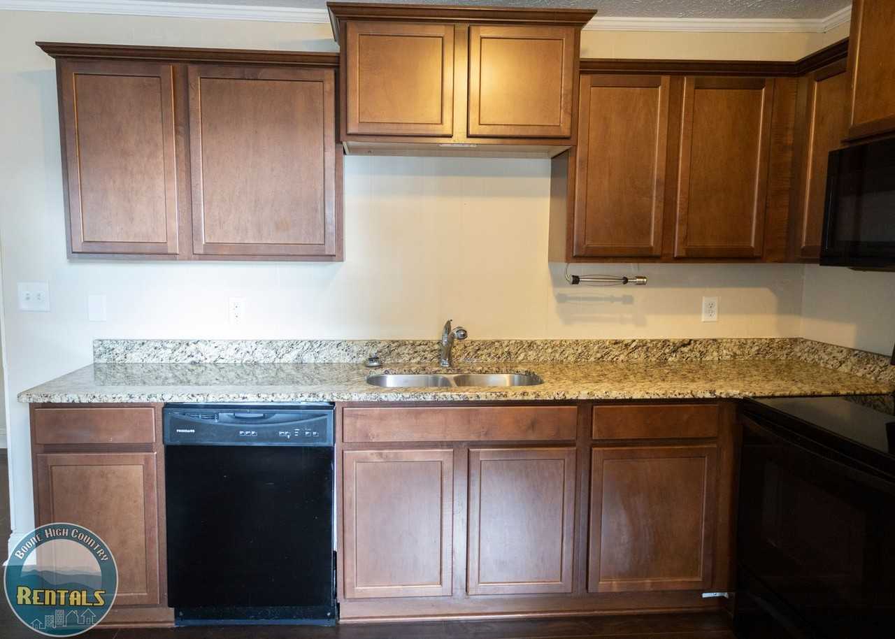 Summit Woods Apartments - Photo 7 of 16