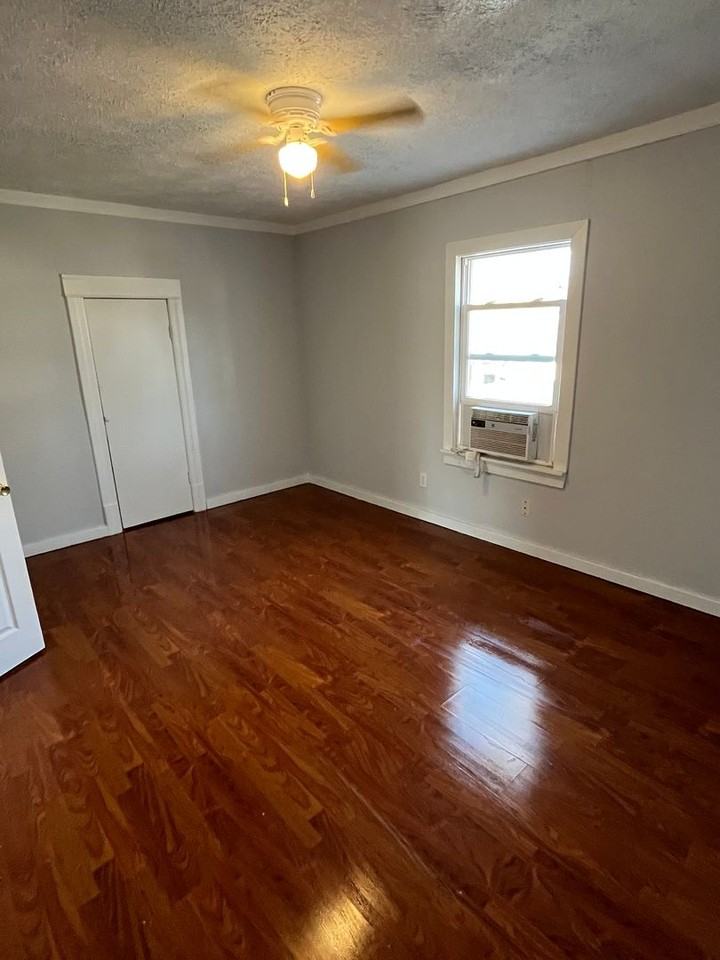 514 S Lincoln Ave - Photo 2 of 22