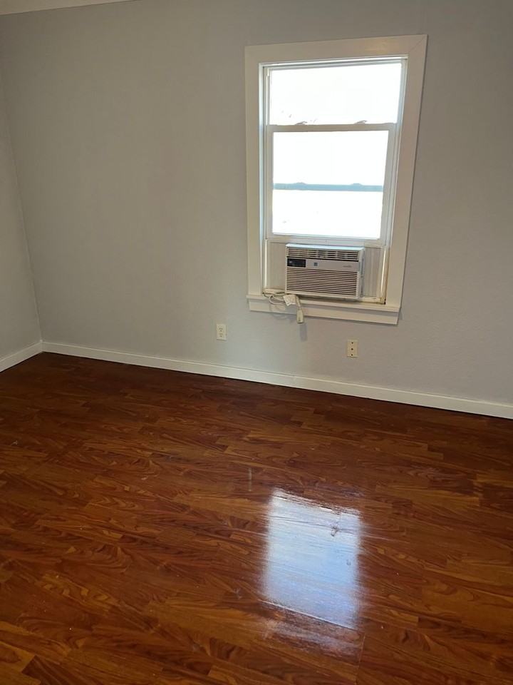 514 S Lincoln Ave - Photo 3 of 22