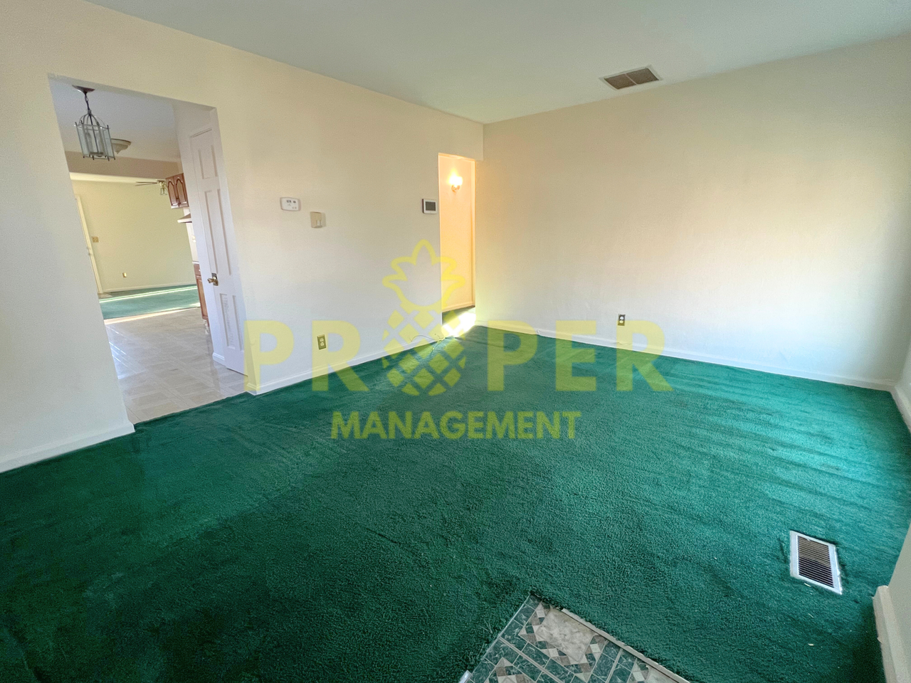 4526 Dayview Ave - Photo 3 of 15