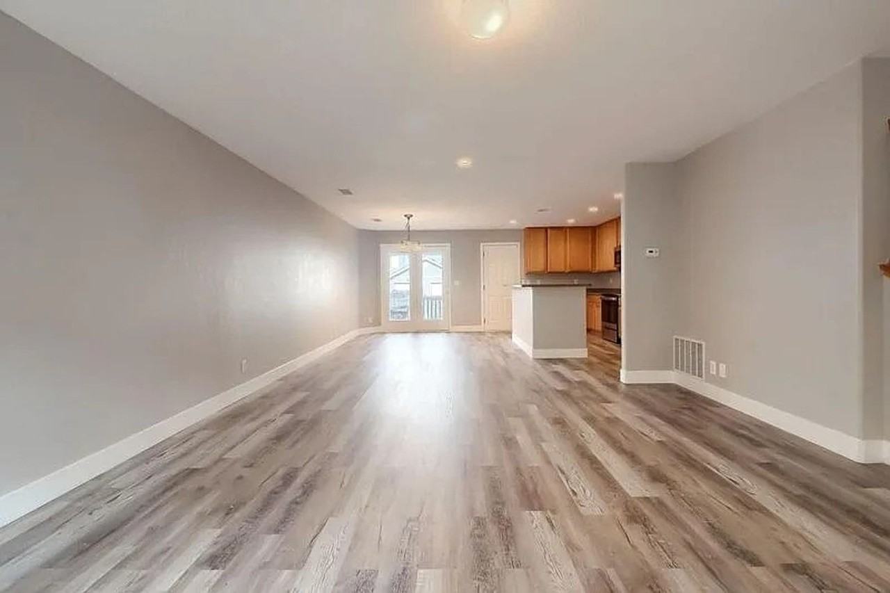 19027 E 57th Pl - Photo 4 of 28