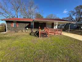 featured image of 1405 Circle Dr