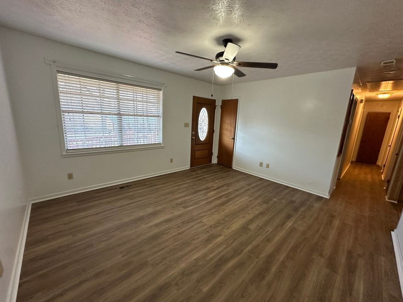 1405 Circle Dr - Photo 7 of 21