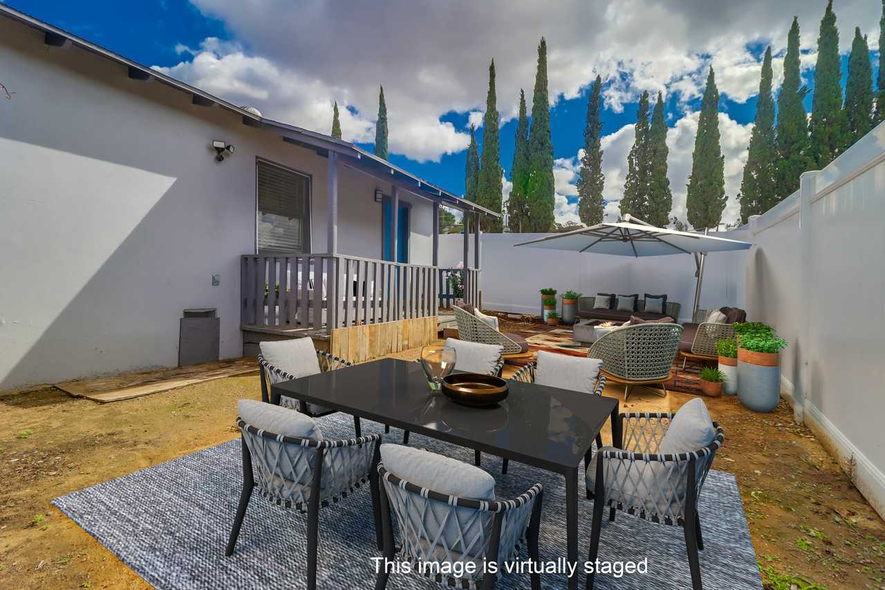 9236 Winter Gardens Boulevard - Photo 3 of 25