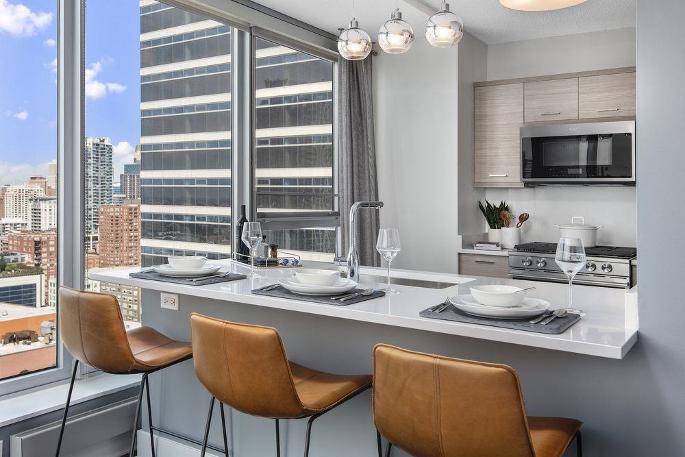 222 N Canal St #1114 - Photo 4 of 8