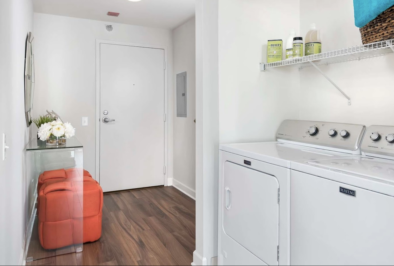 222 N Canal St #1114 - Photo 5 of 8