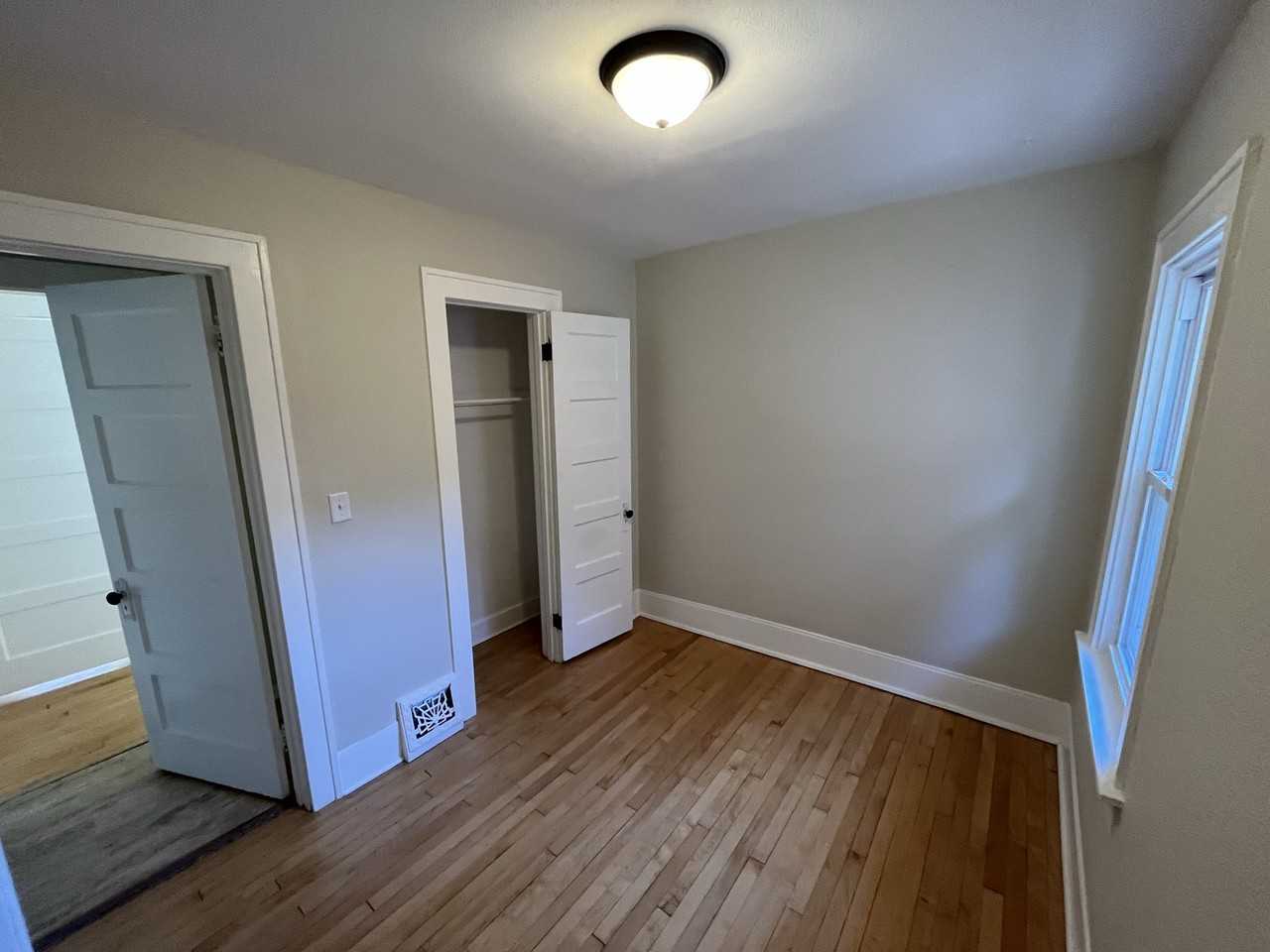 5408 W Lloyd St - Photo 2 of 13