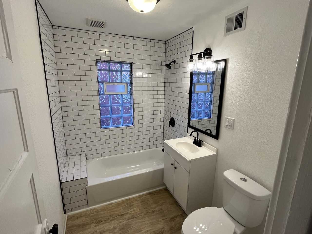 5408 W Lloyd St - Photo 3 of 13