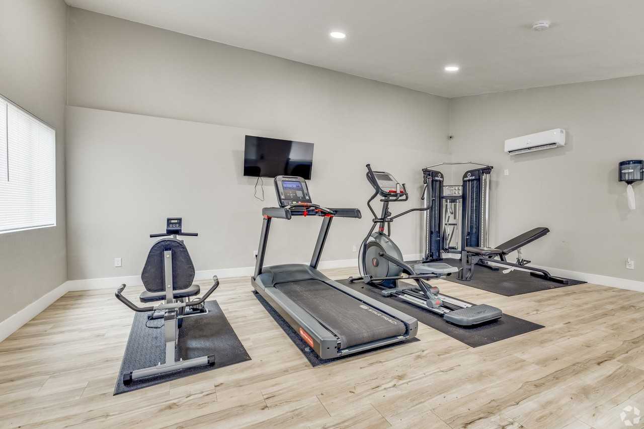 Shadow Ridge Apartments - Photo 5 of 12