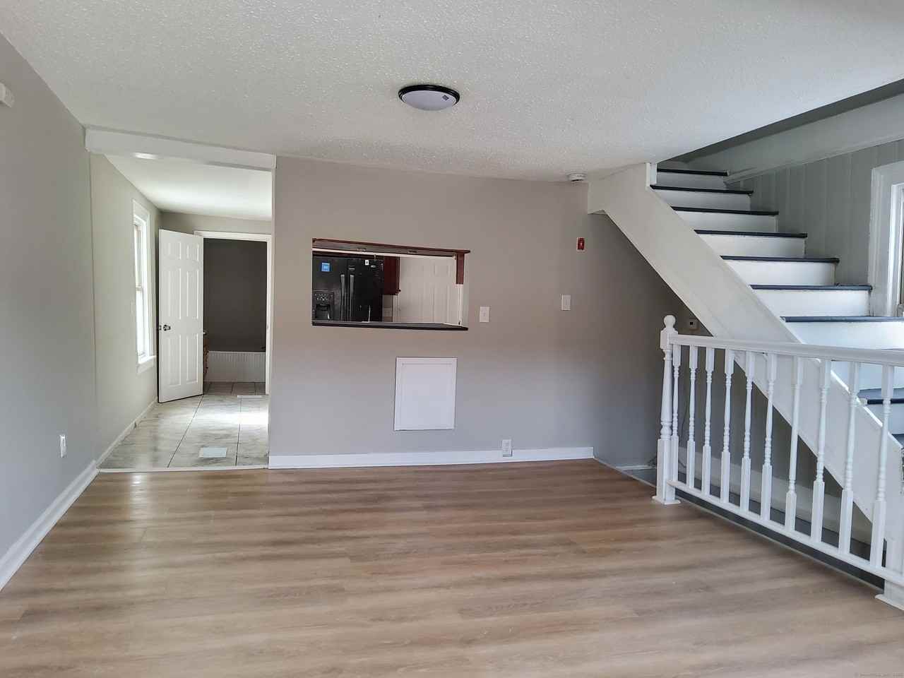 52 Daggett St - Photo 2 of 10