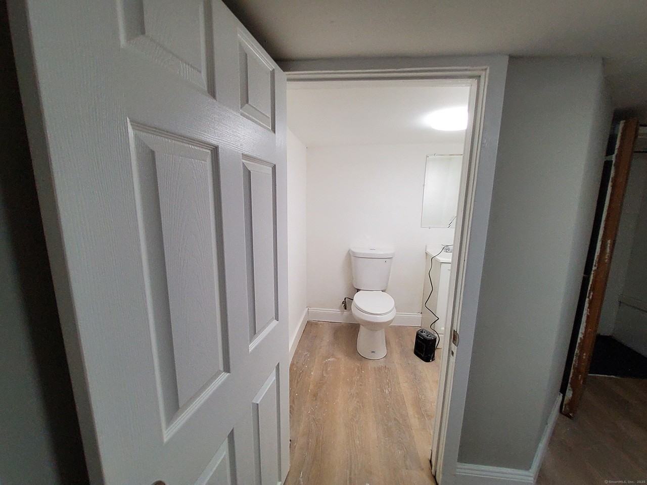 52 Daggett St - Photo 5 of 10