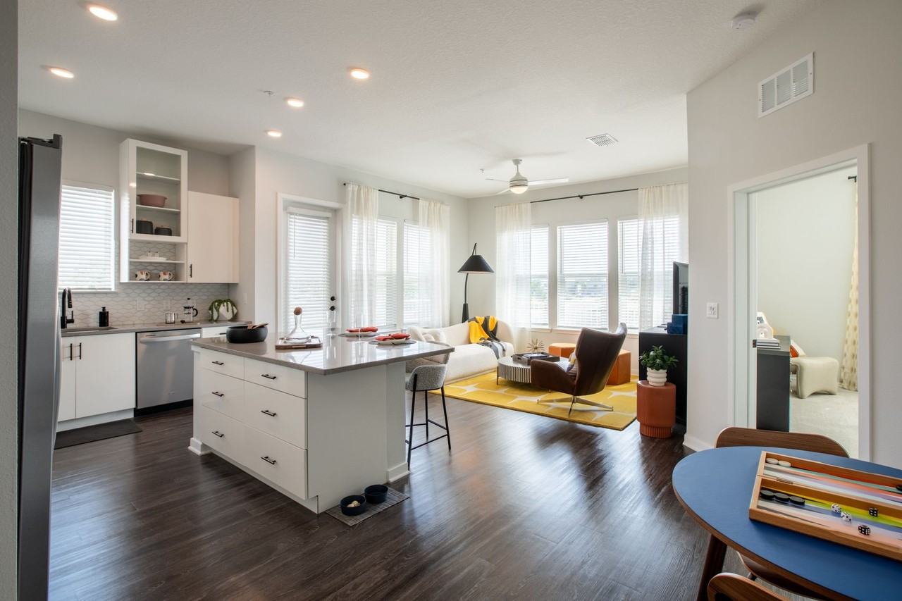 Cirrus Apartments - Photo 2 of 21