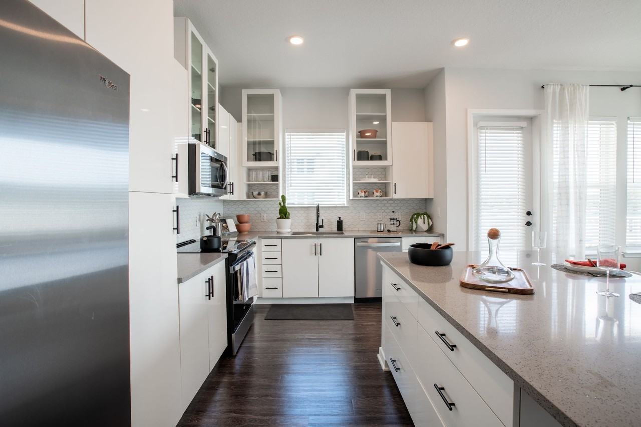 Cirrus Apartments - Photo 4 of 21