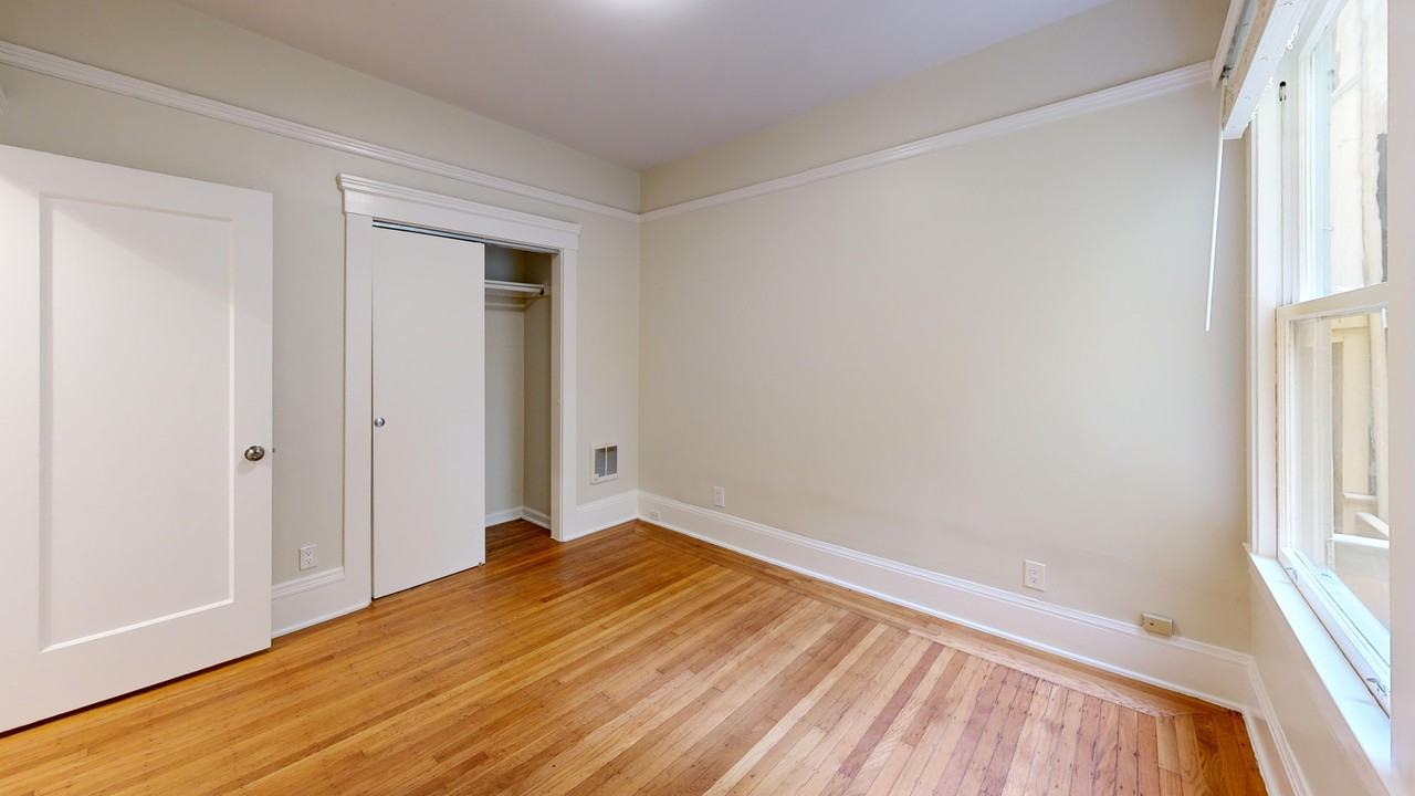 325 9th Avenue - Photo 7 of 11