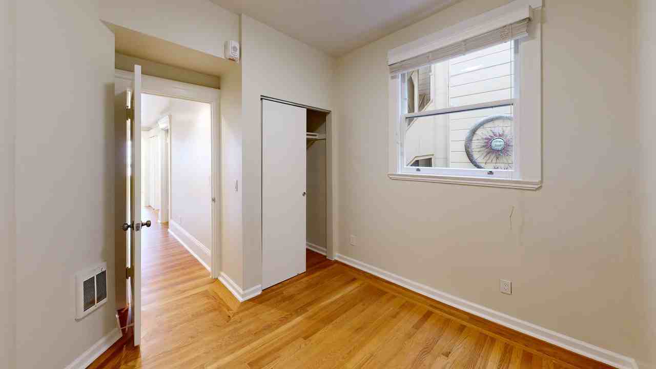 325 9th Avenue - Photo 5 of 11