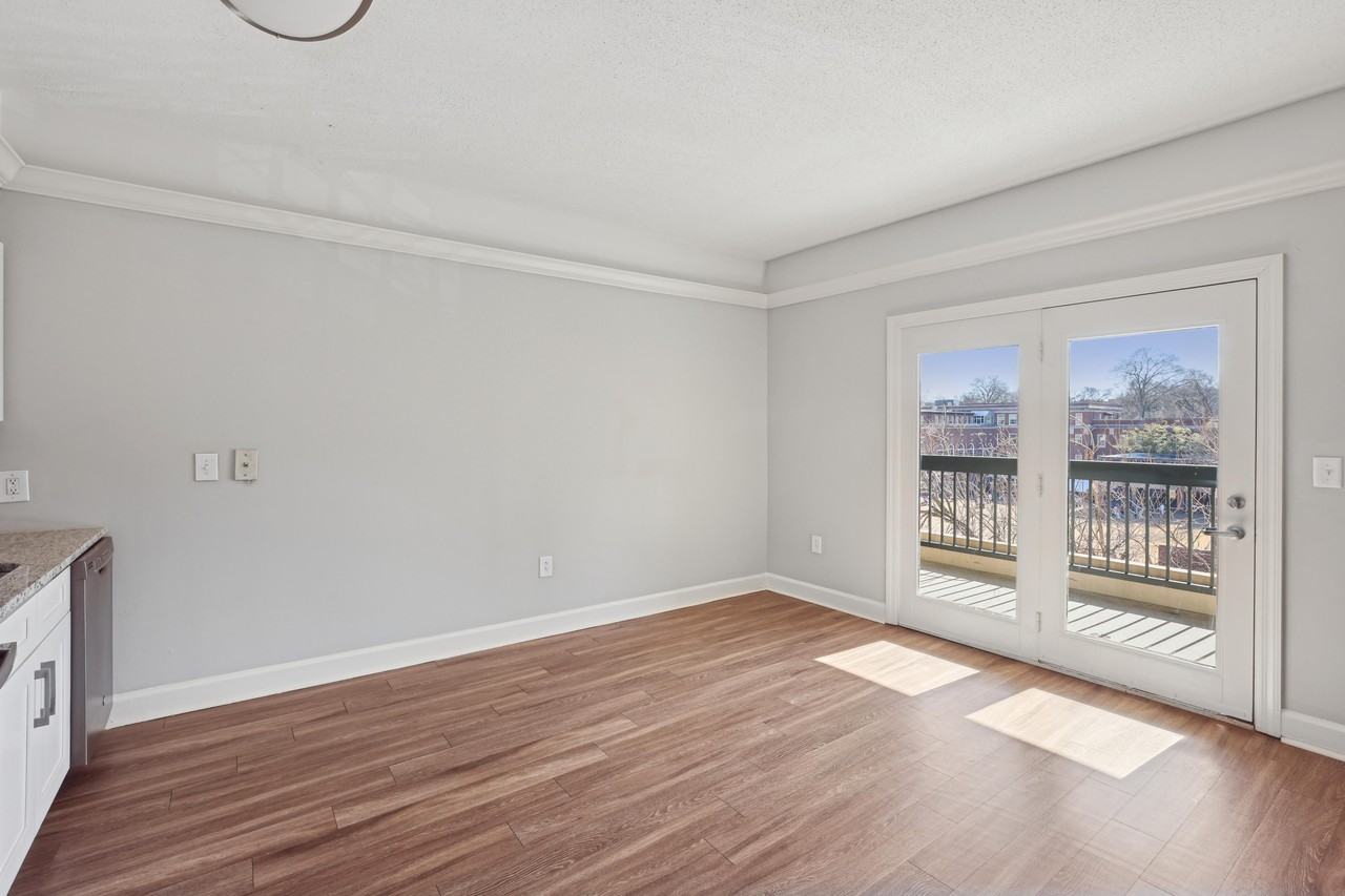 Wesley Place Apartments - Photo 7 of 30