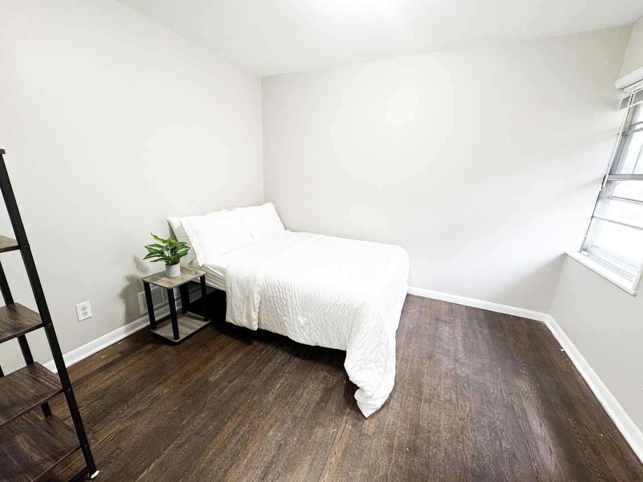 Conley Cir - Photo 4 of 5