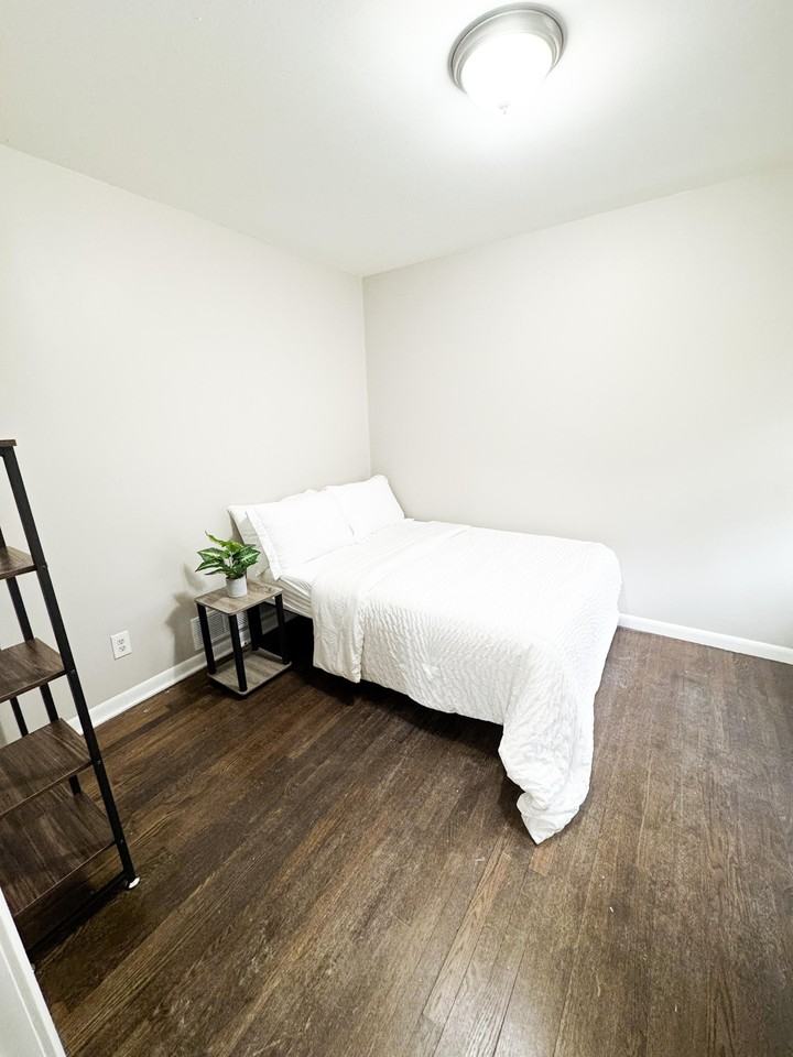 Conley Cir - Photo 3 of 5