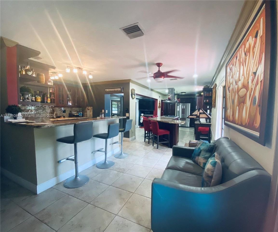 15820 Sw 102nd Pl - Photo 3 of 8