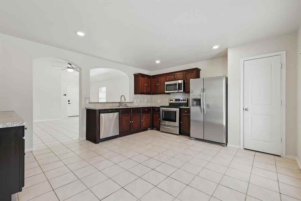 1530 Woodlake Drive - Photo 7 of 21