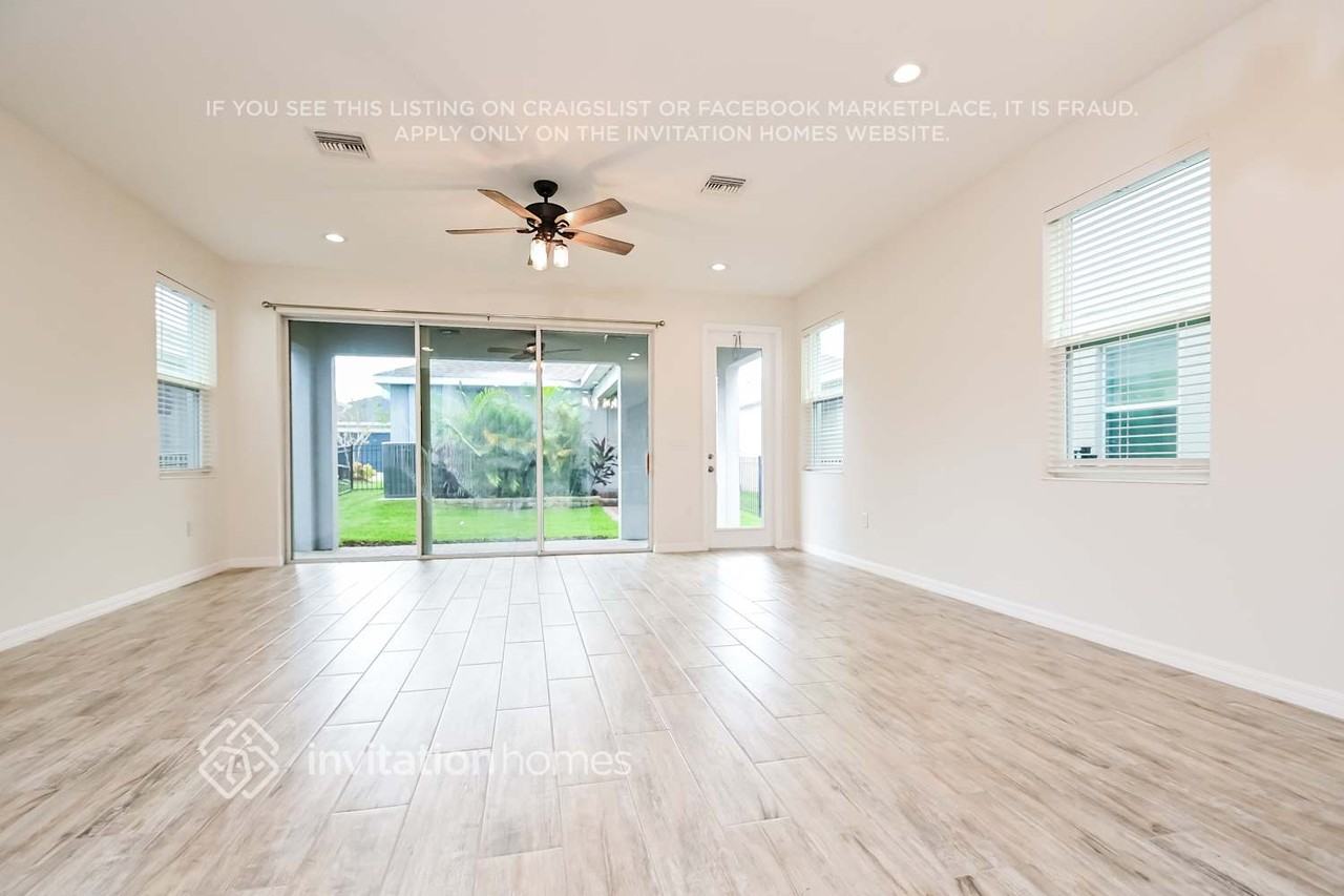 7115 Bowspirit Pl - Photo 2 of 16