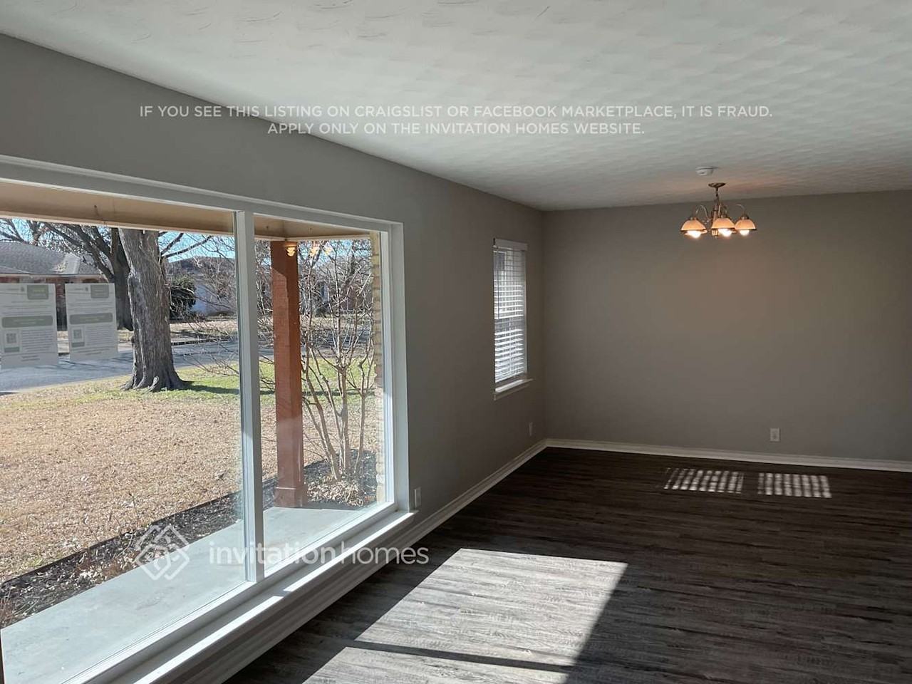 8561 Sweetwood Dr - Photo 3 of 15