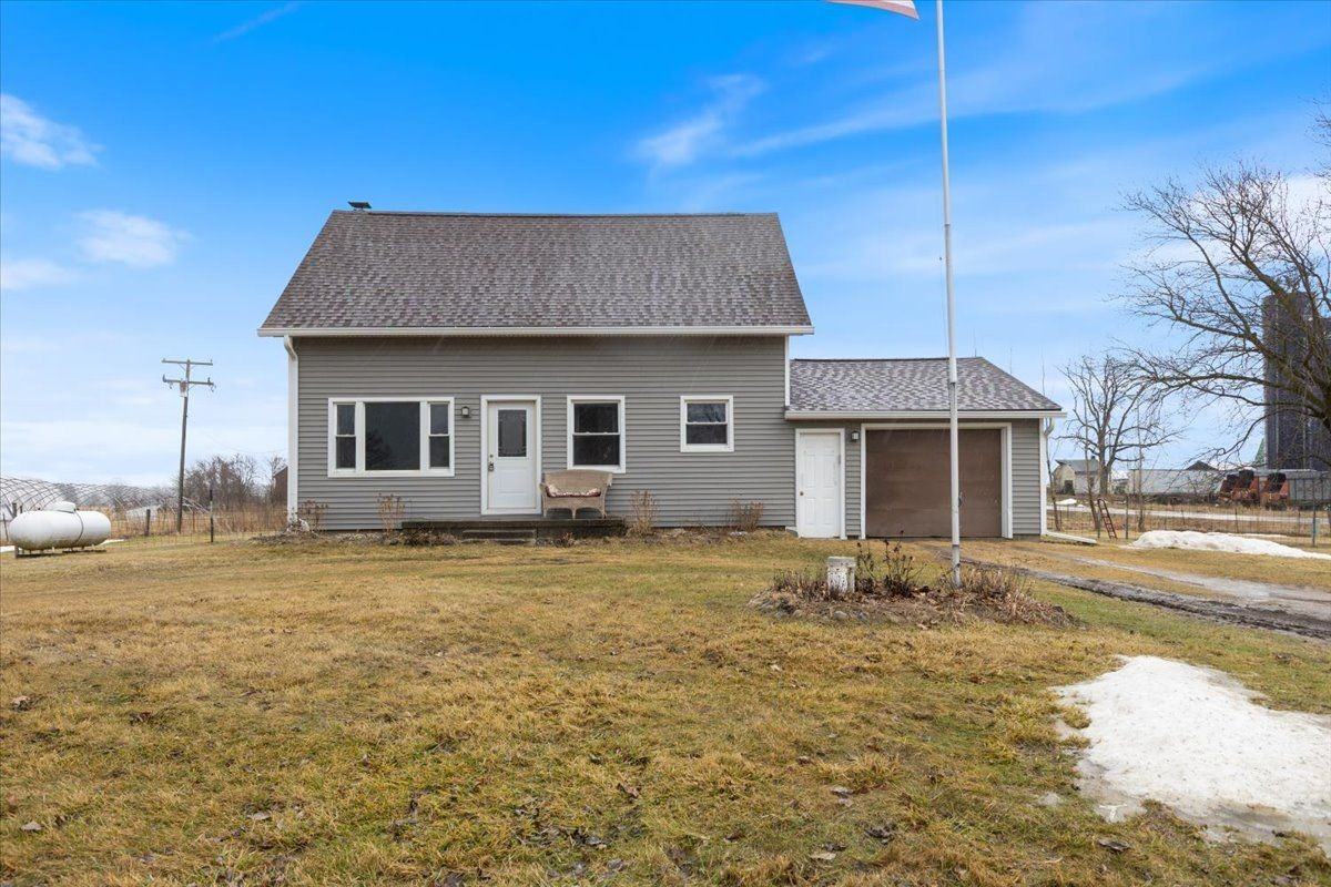 3489 Muir Rd - Photo 2 of 9