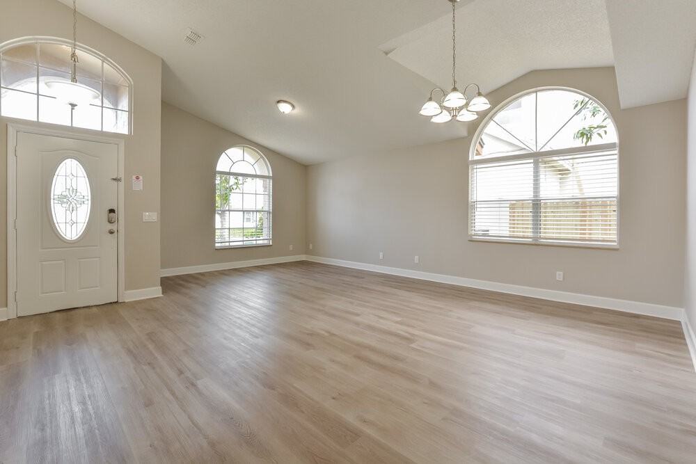 817 Avon Ct - Photo 3 of 17