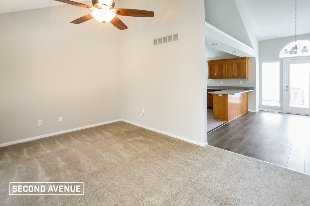 528 Se Battery Dr - Photo 3 of 21