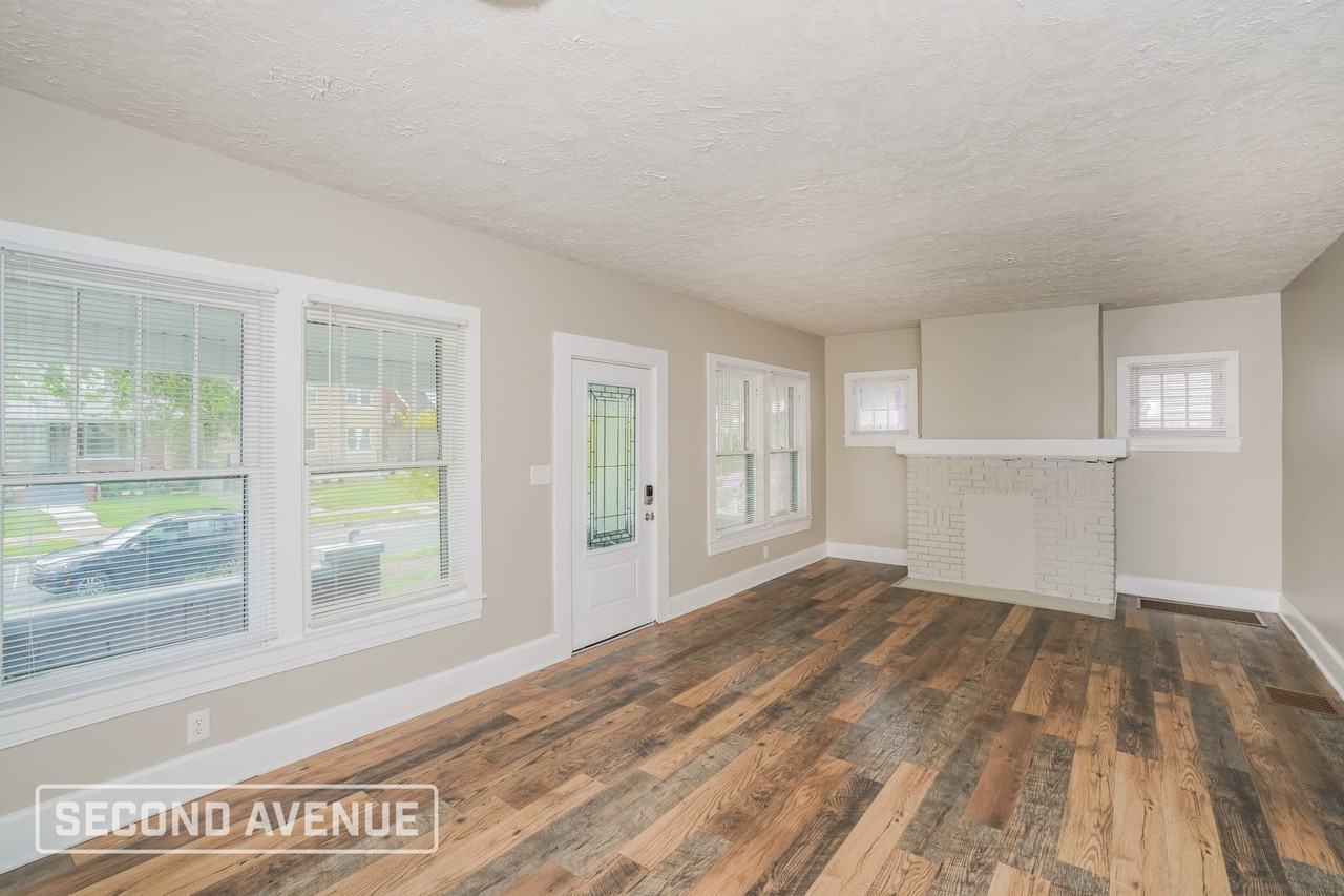 729 S 38th St - Photo 2 of 28