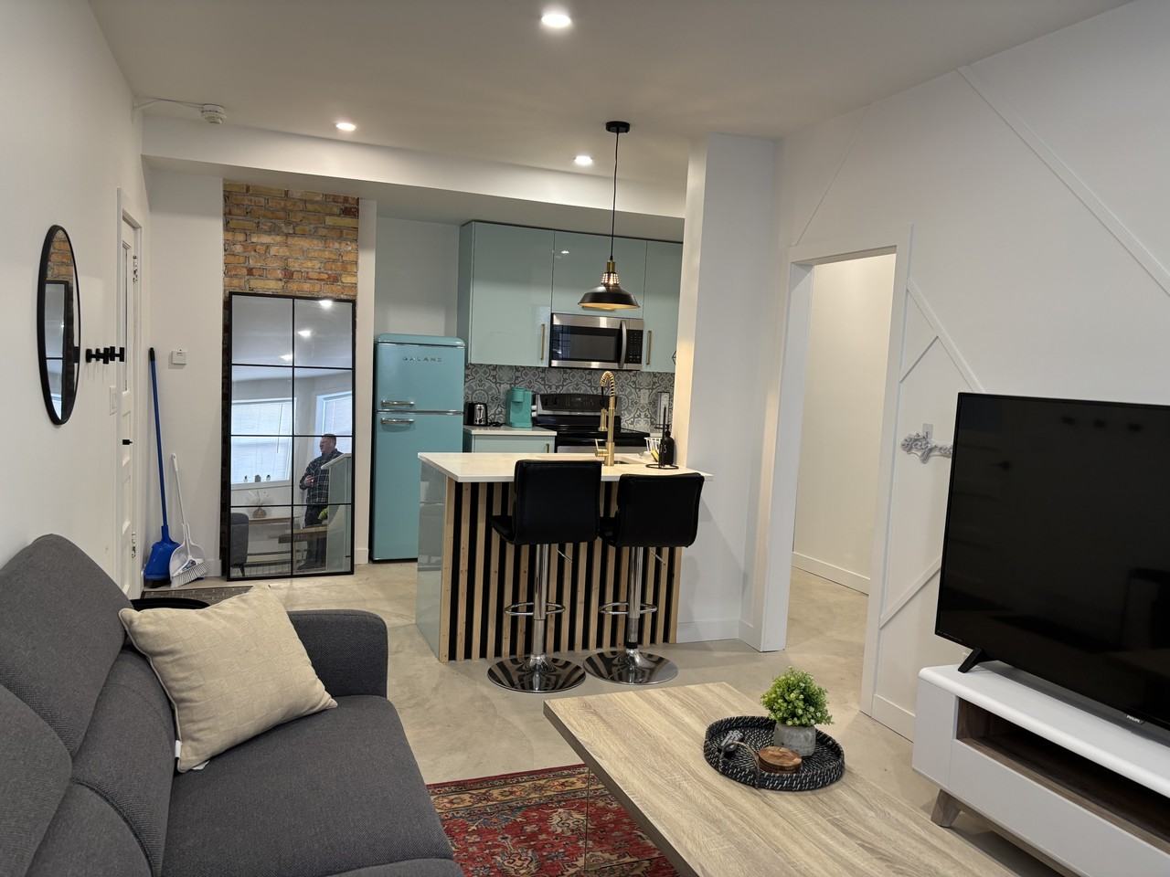 Belmont Apartments - Photo 7 of 16