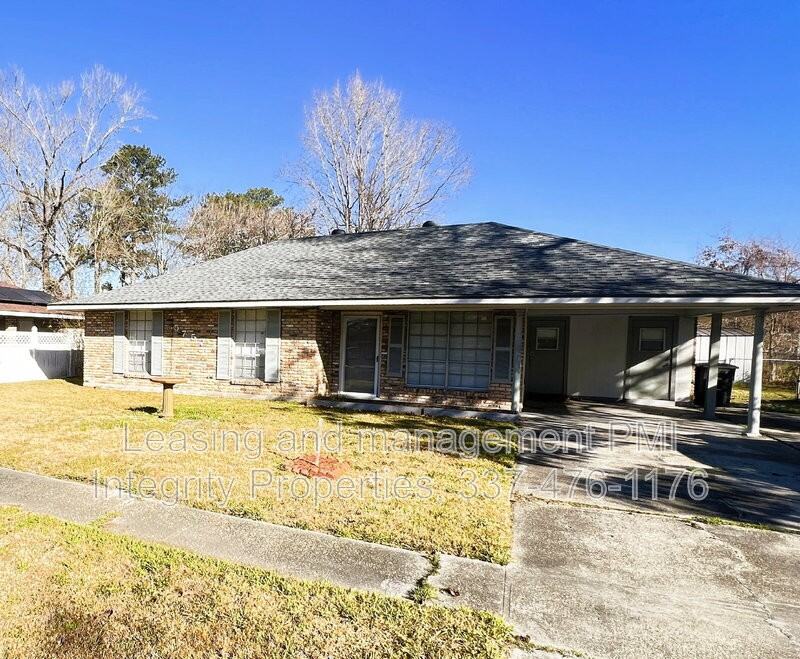 5757 E Crown Ave - Photo 2 of 14